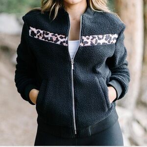 ZYIA Flying V Fleece Teddy Sherpa Jacket Full Zip Black Leopard Size S Women’s